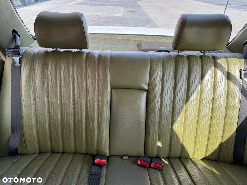 Mercedes-Benz W123 - 22