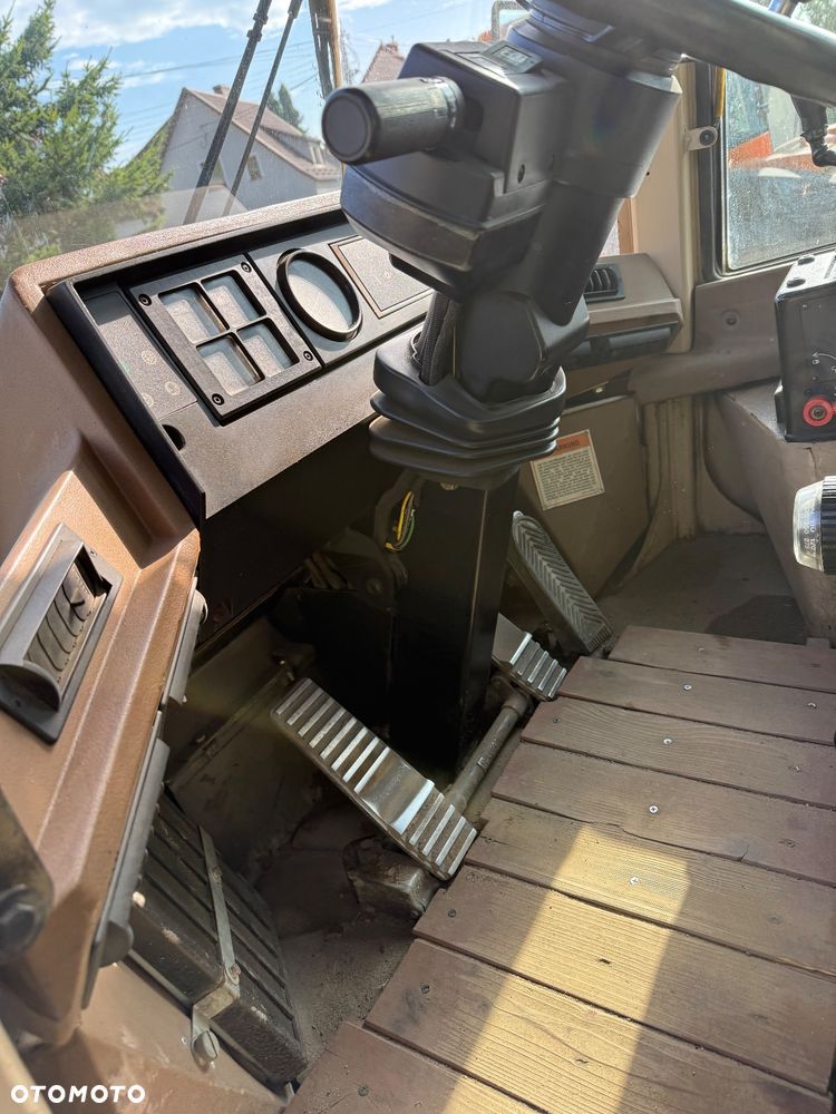 Caterpillar 924F - 11