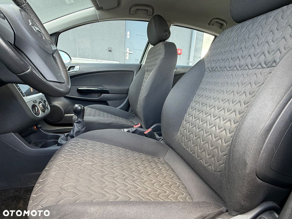 Opel Corsa 1.2 16V Cosmo - 8