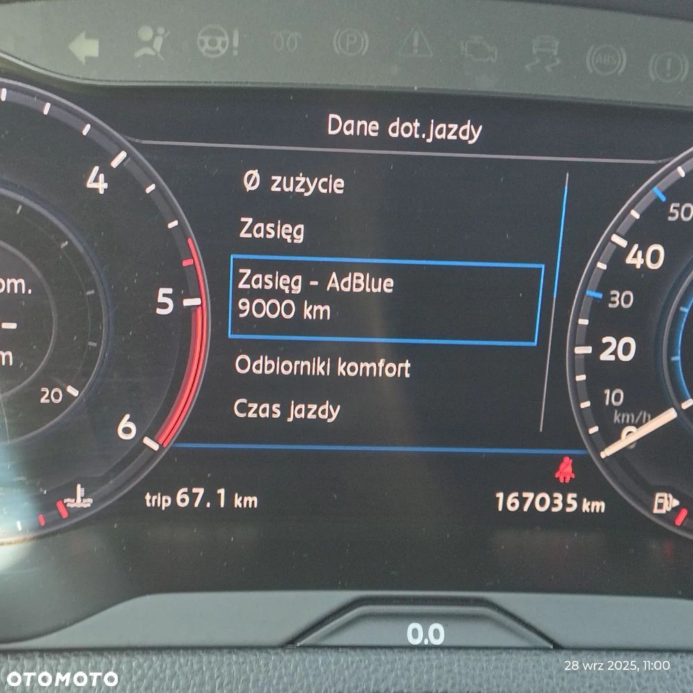 Volkswagen Passat - 33