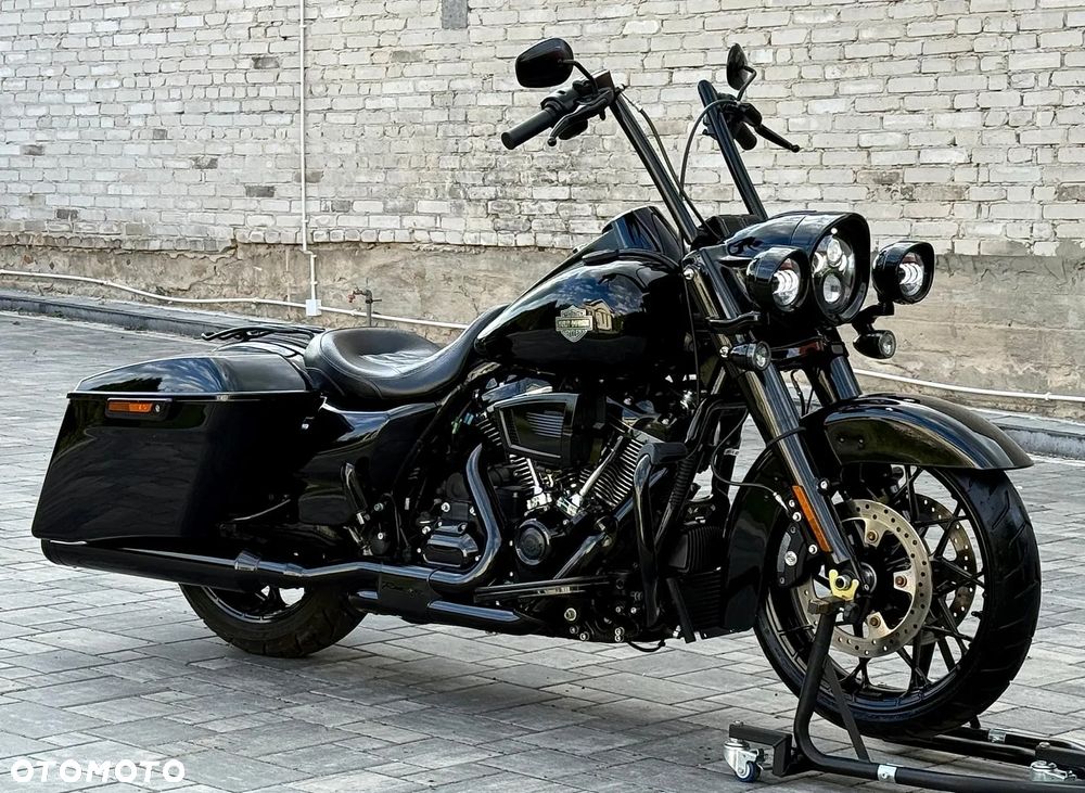 Harley-Davidson Touring Road King - 11