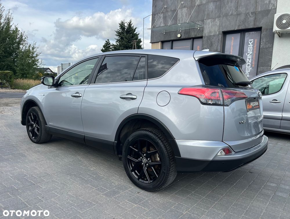 Toyota RAV4 - 4