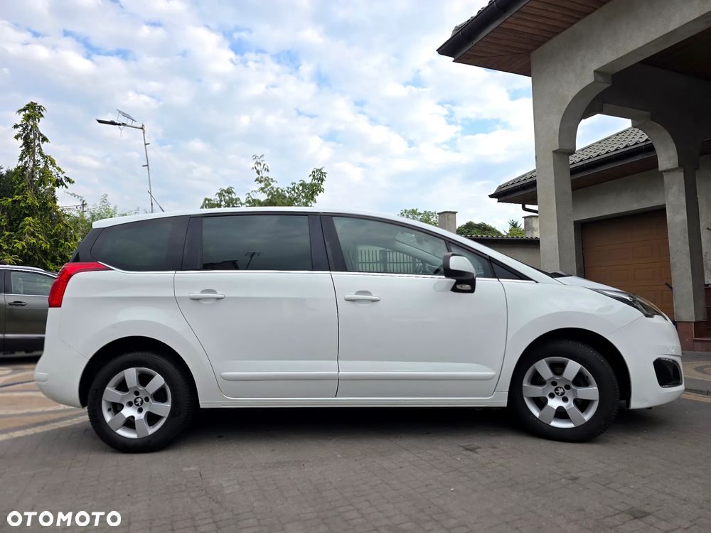 Peugeot 5008 - 8