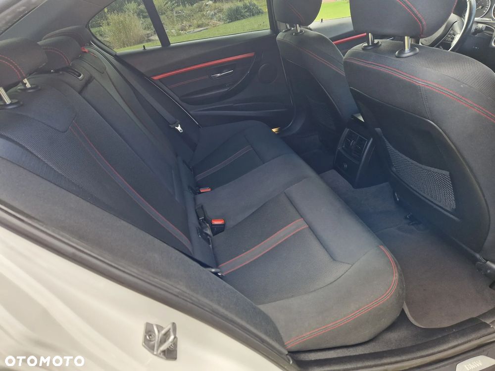 BMW Seria 3 318i Sport Line Shadow - 10