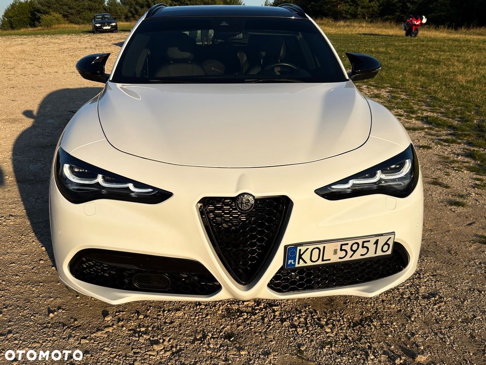 Alfa Romeo Stelvio 2.0 Turbo TI Q4 - 24