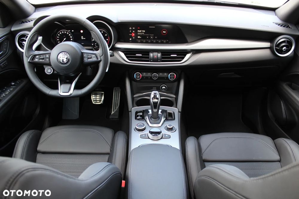 Alfa Romeo Stelvio 2.0 Turbo Veloce Q4 - 12