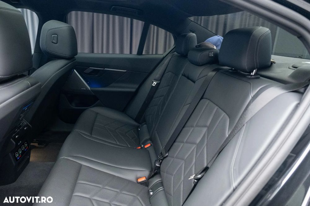 BMW Seria 5 520d xDrive Aut. - 26