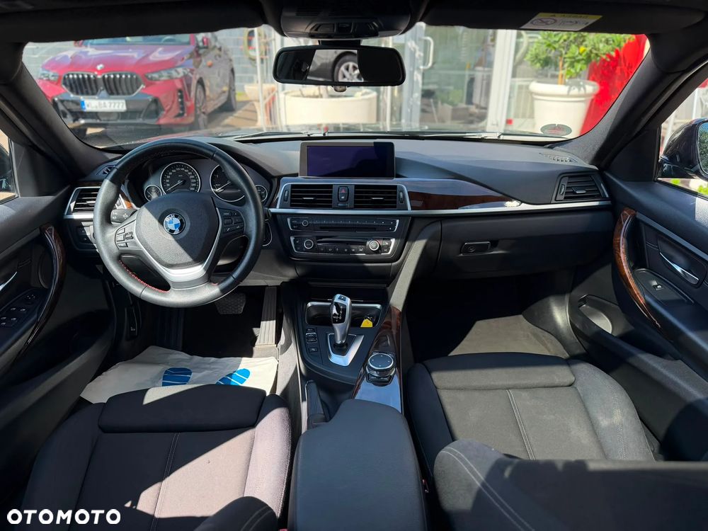 BMW Seria 3 318d Sport Line - 11