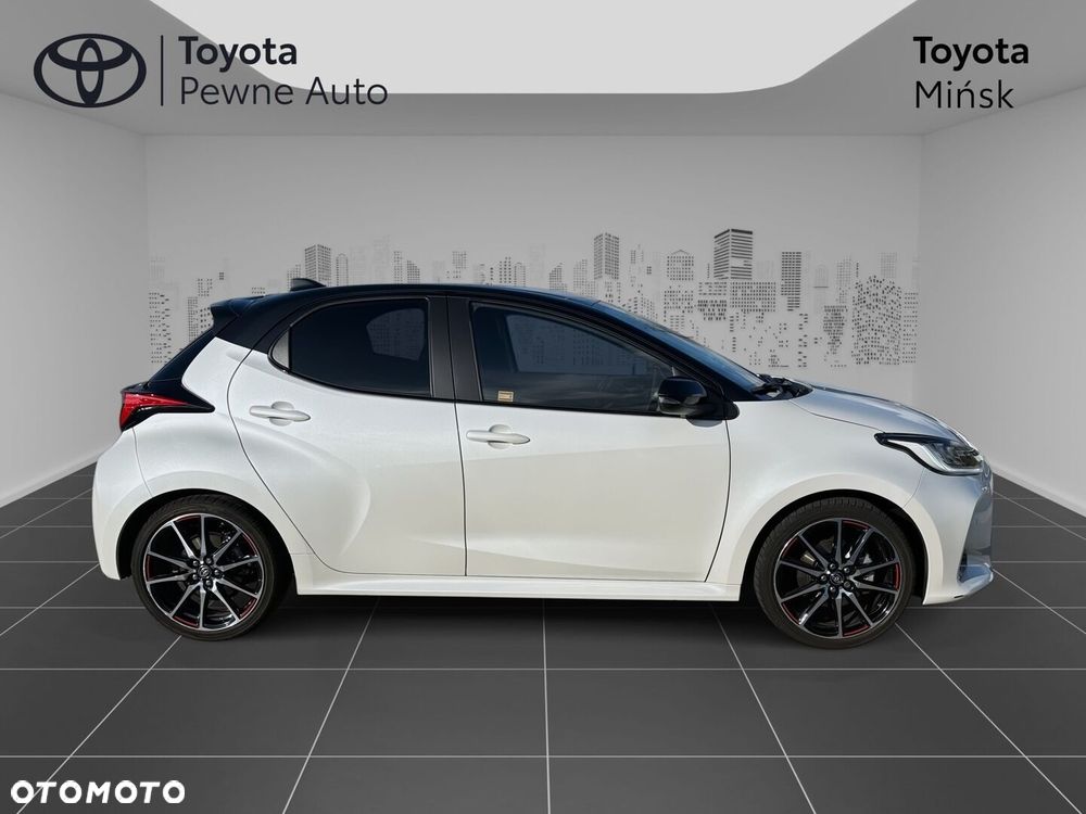 Toyota Yaris 2023 photo 4