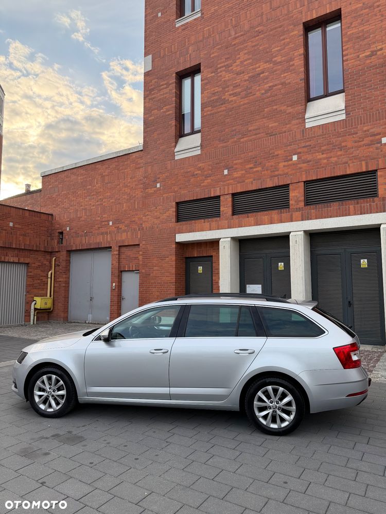 Skoda Octavia 1.5 TSI ACT Style DSG - 25