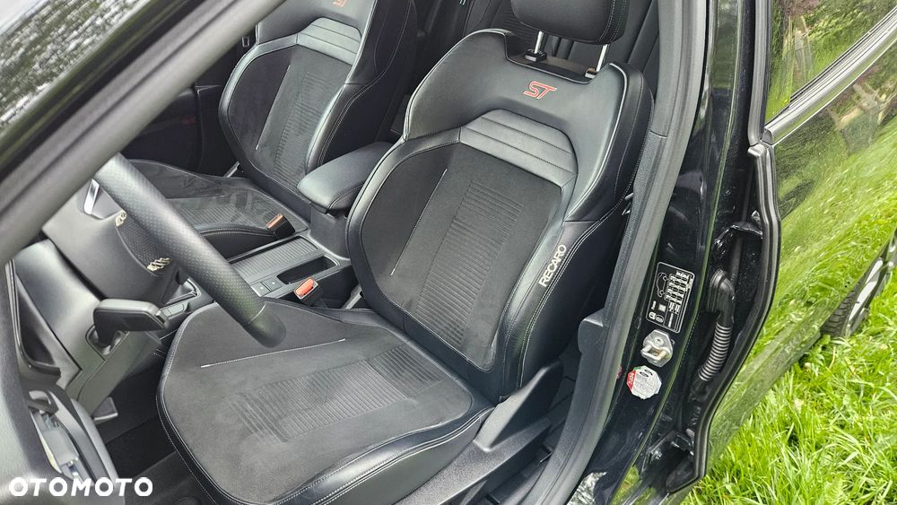 Ford Focus 2.0 EcoBlue ST - 9