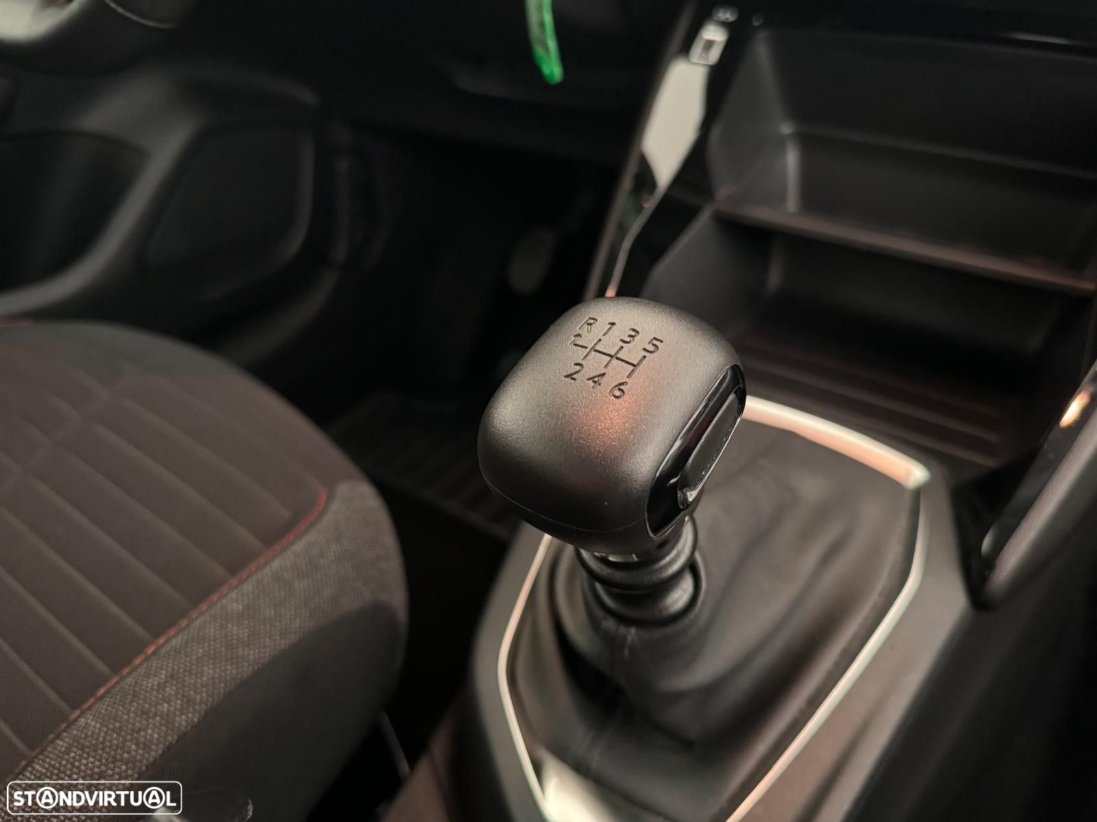 Peugeot 208 1.2 PureTech Active - 10