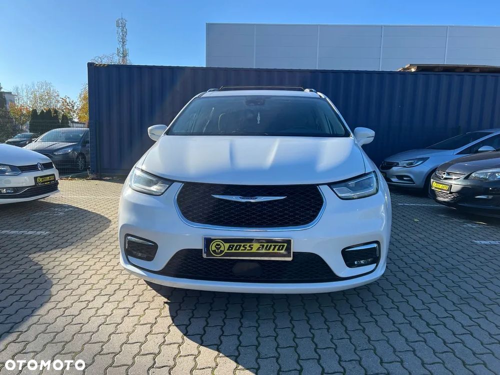 Chrysler Pacifica - 4