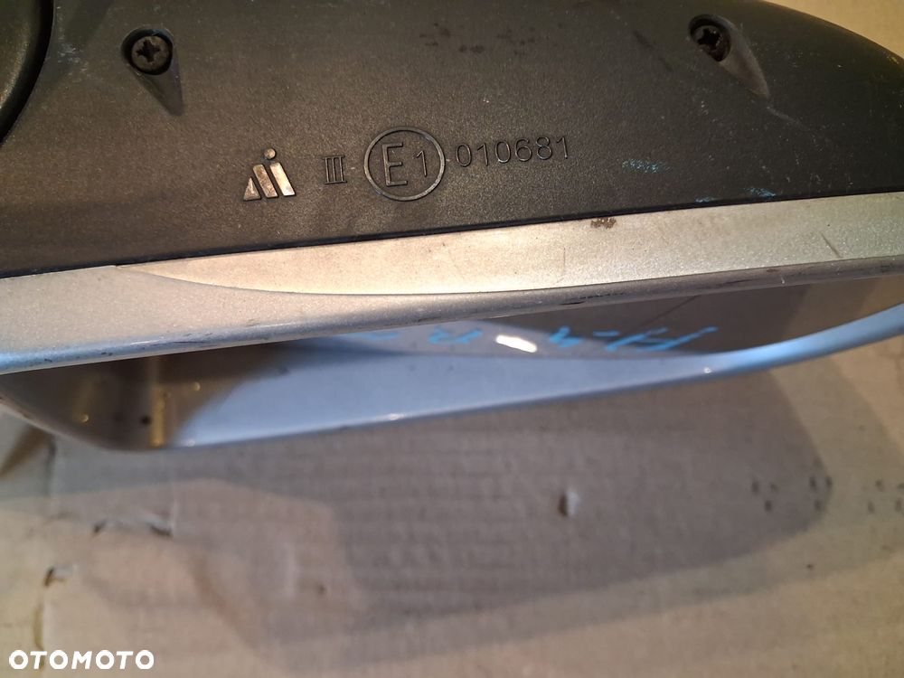 Lusterko AUDI A4 B7 lewe 010681 5 pin  OE srebrne - 3