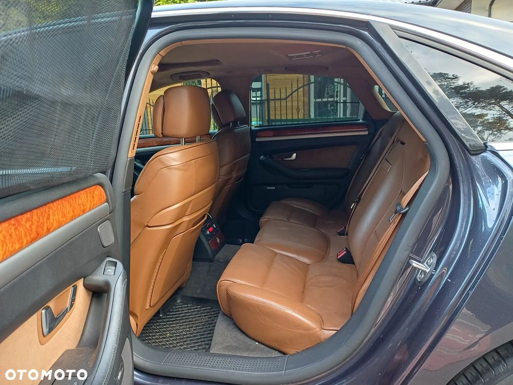Audi A8 4.2 TDI Quattro - 12