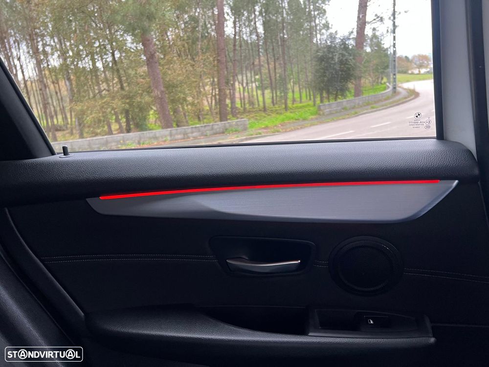 BMW 216 Active Tourer d Line Sport Auto - 33