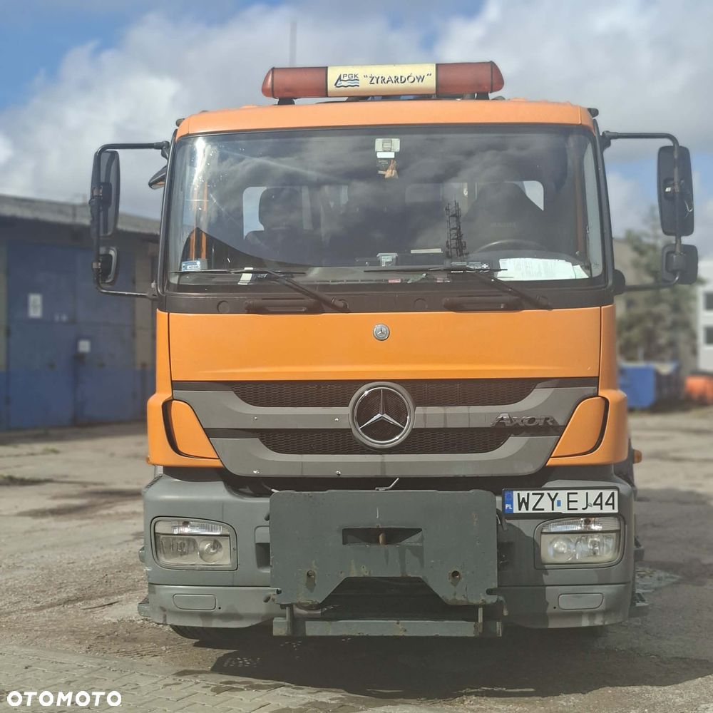 Mercedes-Benz AXOR 1824 - 5