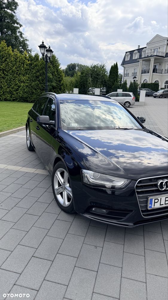 Audi A4 Avant 2012 photo 3