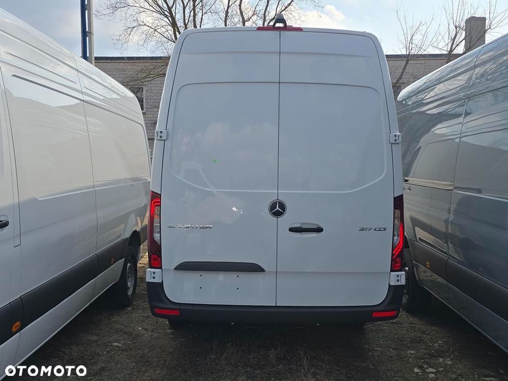 Mercedes-Benz Sprinter 317 CDI Long PRO 9G-Tronic - 7