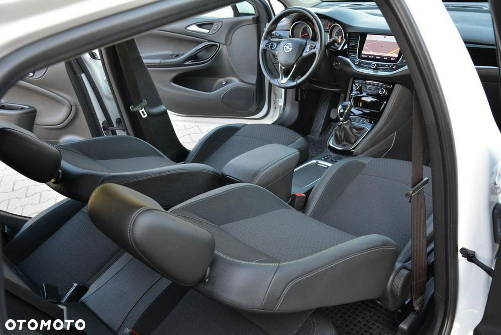 Opel Astra 1.4 Turbo Innovation - 15