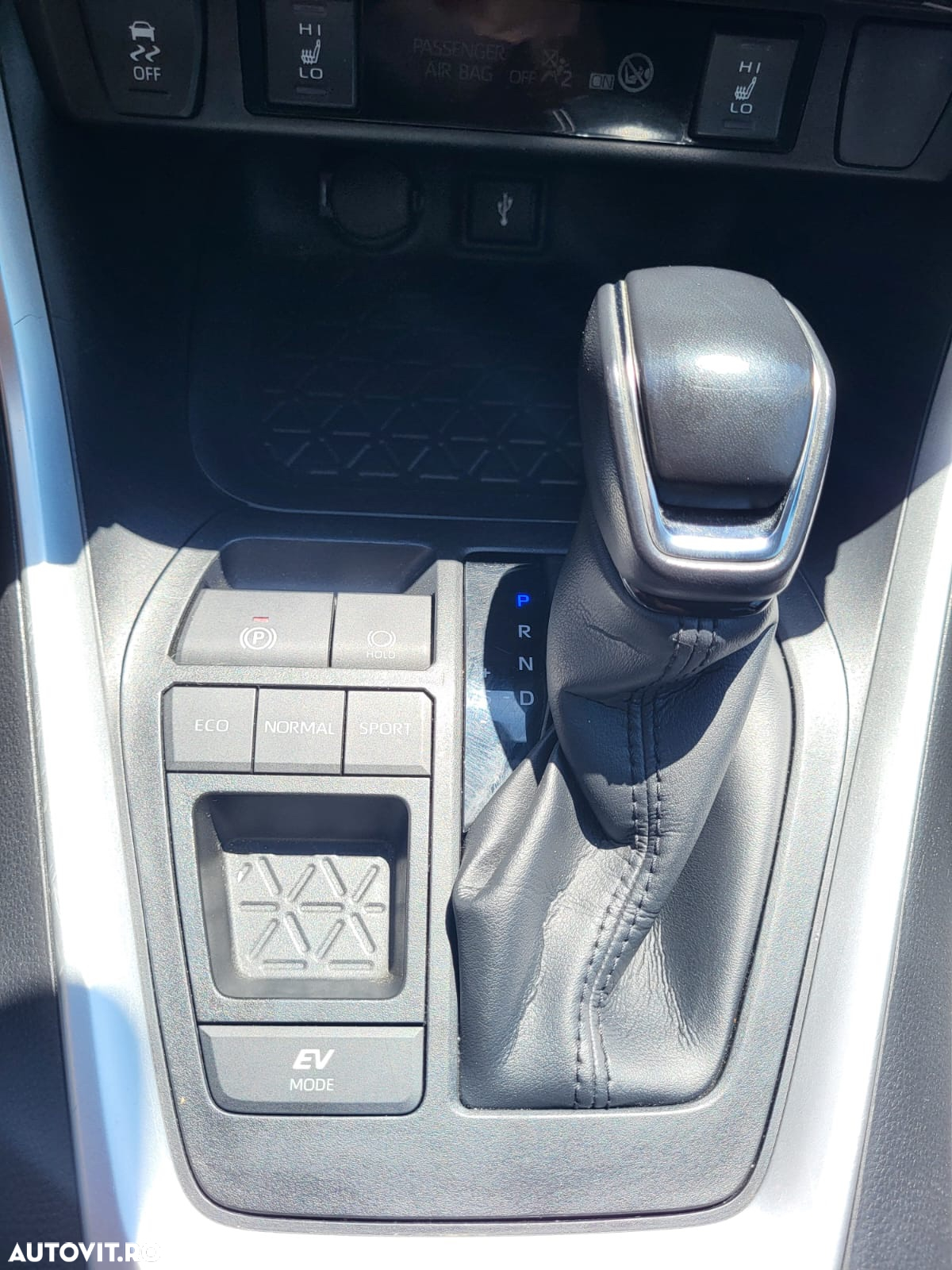 Toyota RAV4 2.5 Hybrid VVT-iE 4x2 Dynamic - 17