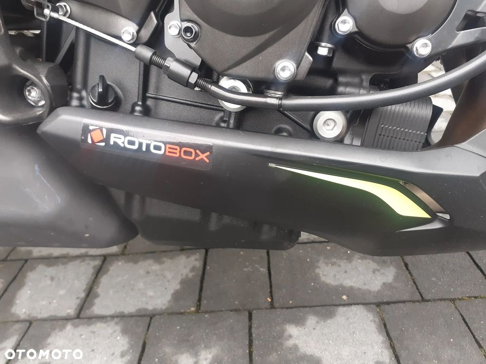 Triumph Street Triple - 13