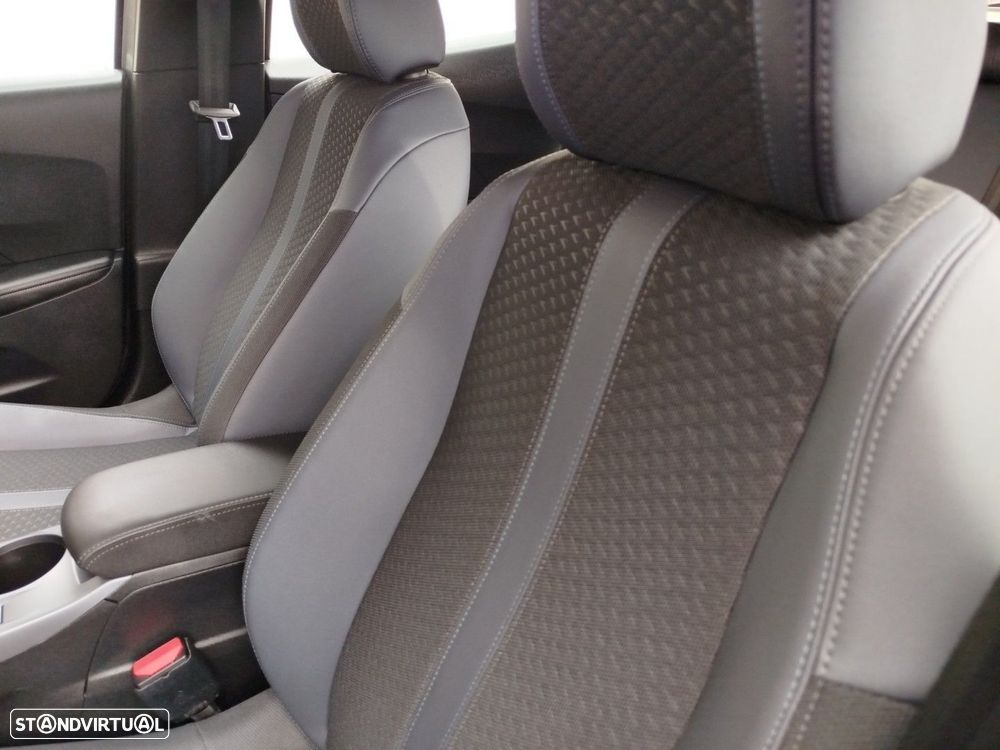 Peugeot 2008 1.2 PureTech Allure EAT8 - 6