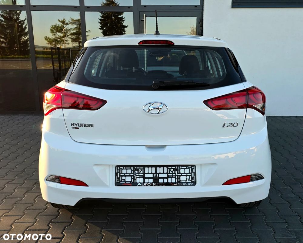Hyundai i20 blue 1.2 - 5