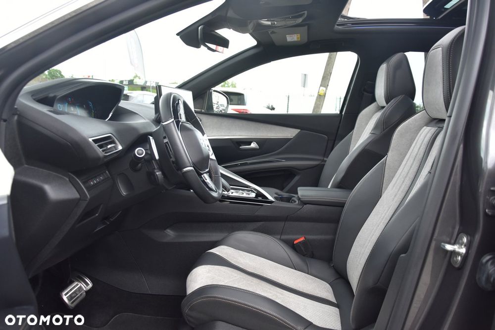 Peugeot 3008 1.6 PureTech HYbrid GT Line S&S EAT8 - 22