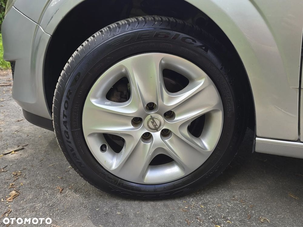 Opel Astra 1.6 Enjoy - 32