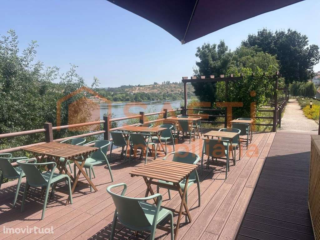 Cessão de quotas de restaurante e bar - Grande imagem: 2/12