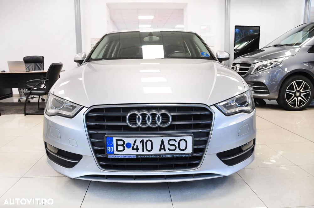 Audi A3 Sportback 1.2 TFSI Stronic Ambition - 2