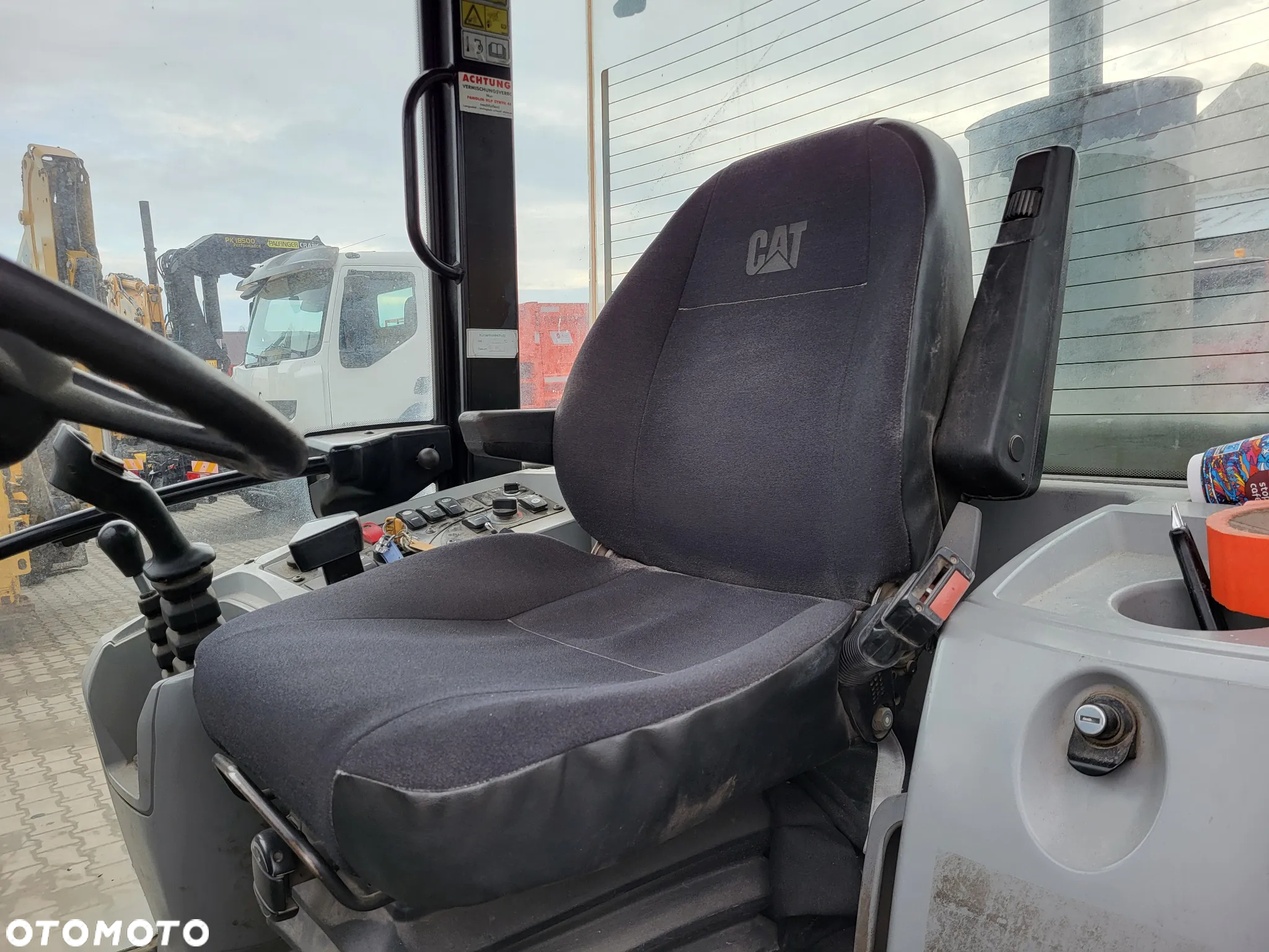 Caterpillar 906 H / z Niemiec / - 8