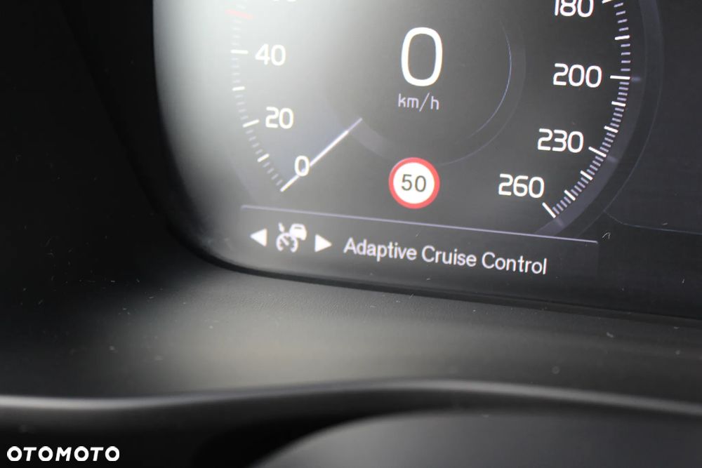 Volvo XC 40 D3 Momentum Pro - 30