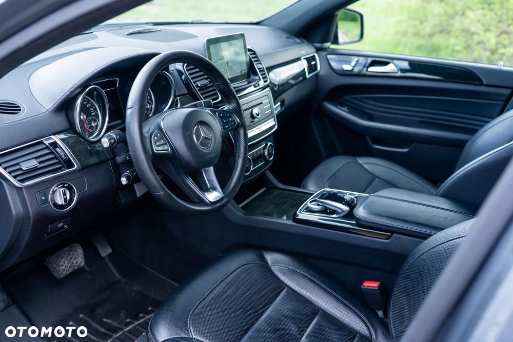 Mercedes-Benz GLE - 24