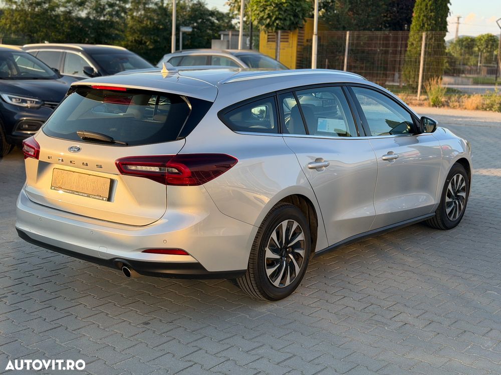 FORD Focus 2023 — imagine 4