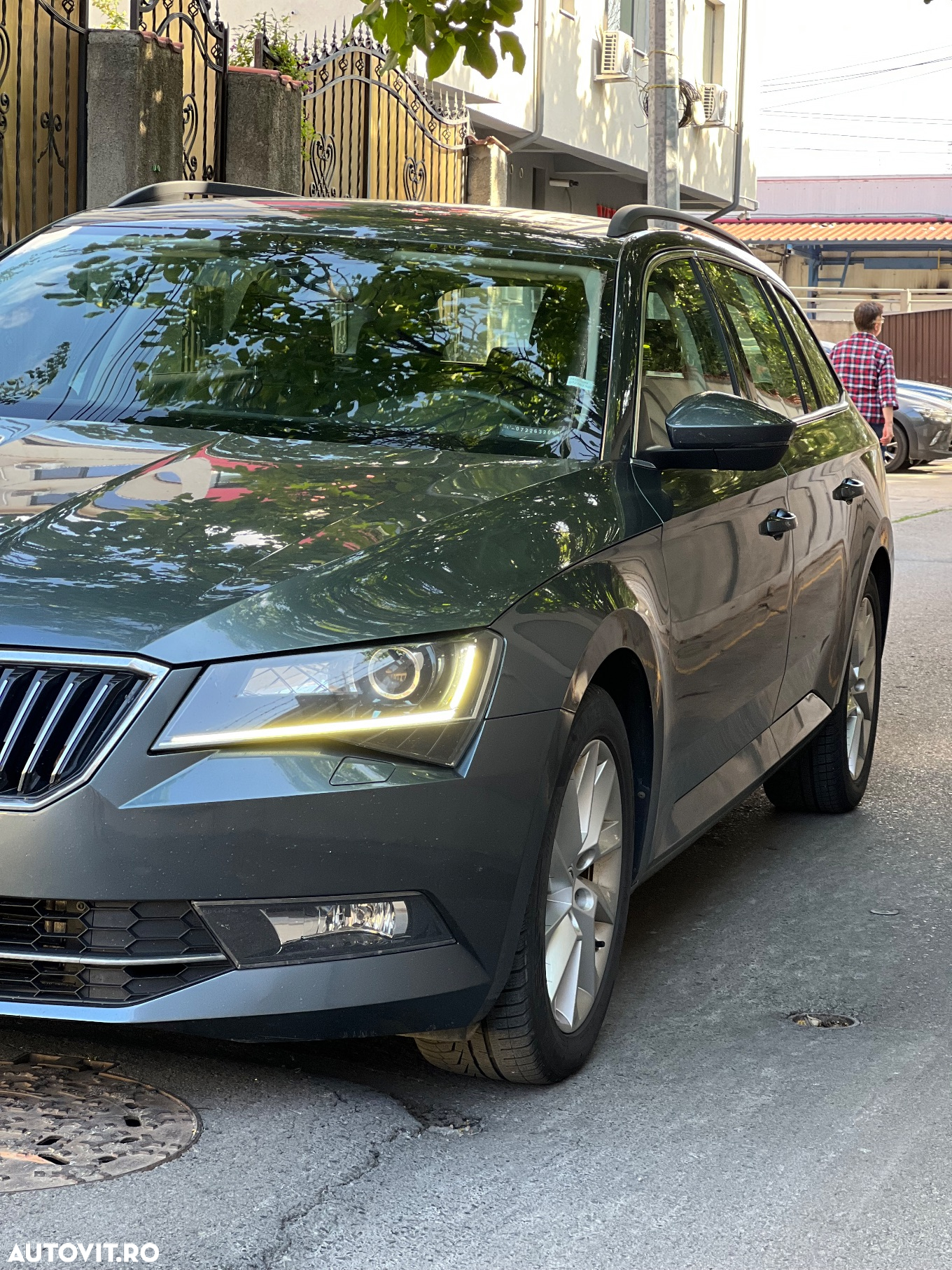 Skoda Superb Combi 2.0 TDI DSG Style - 3