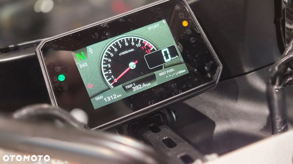 Yamaha XSR - 6