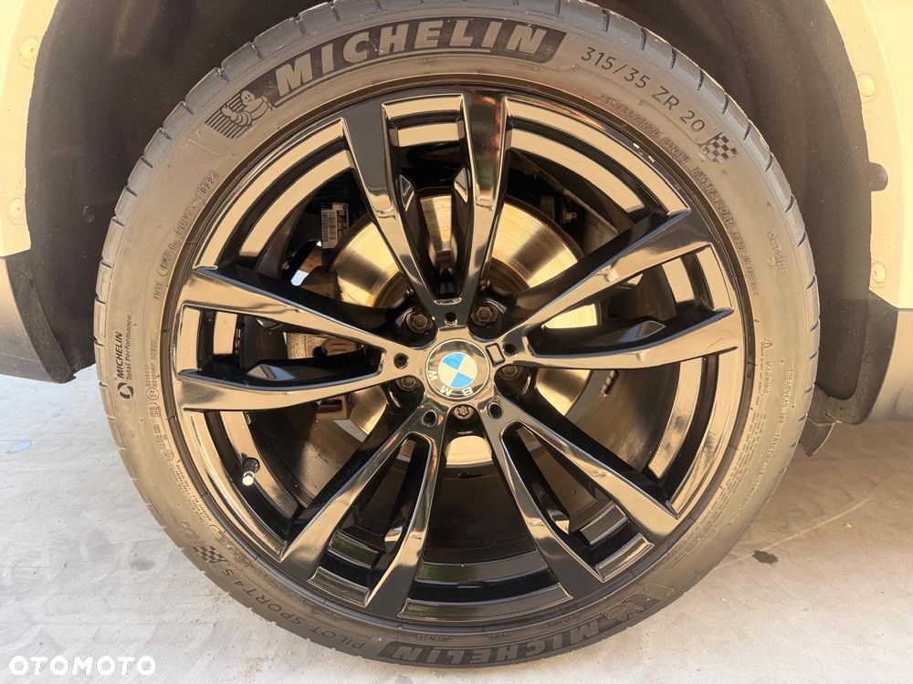 BMW X5 3.5i xDrive - 11