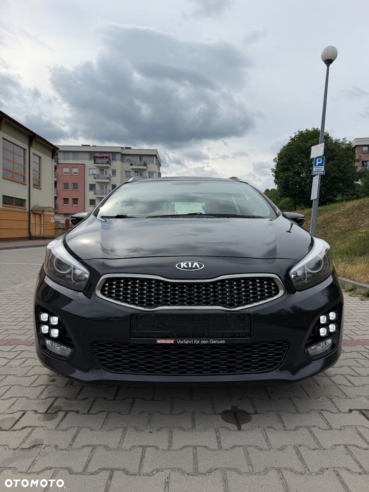 Kia Ceed 1.6 CRDi GT Line - 10
