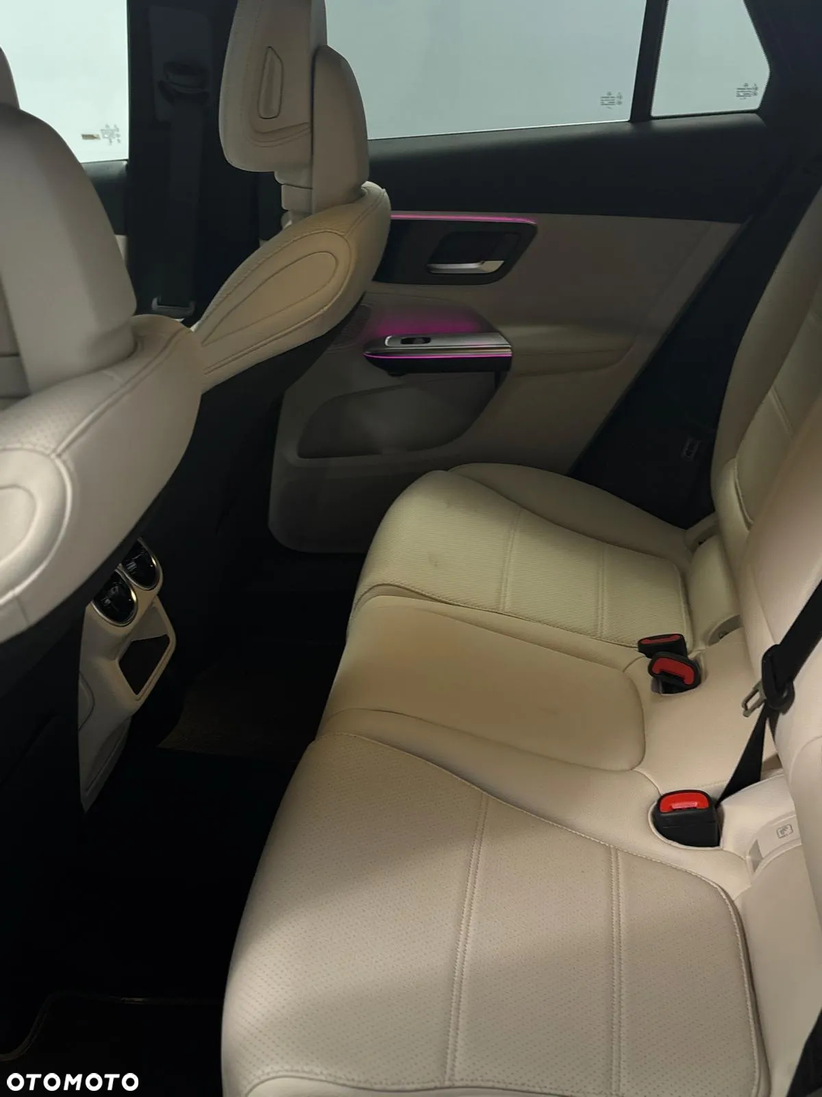 Mercedes-Benz GLC - 27