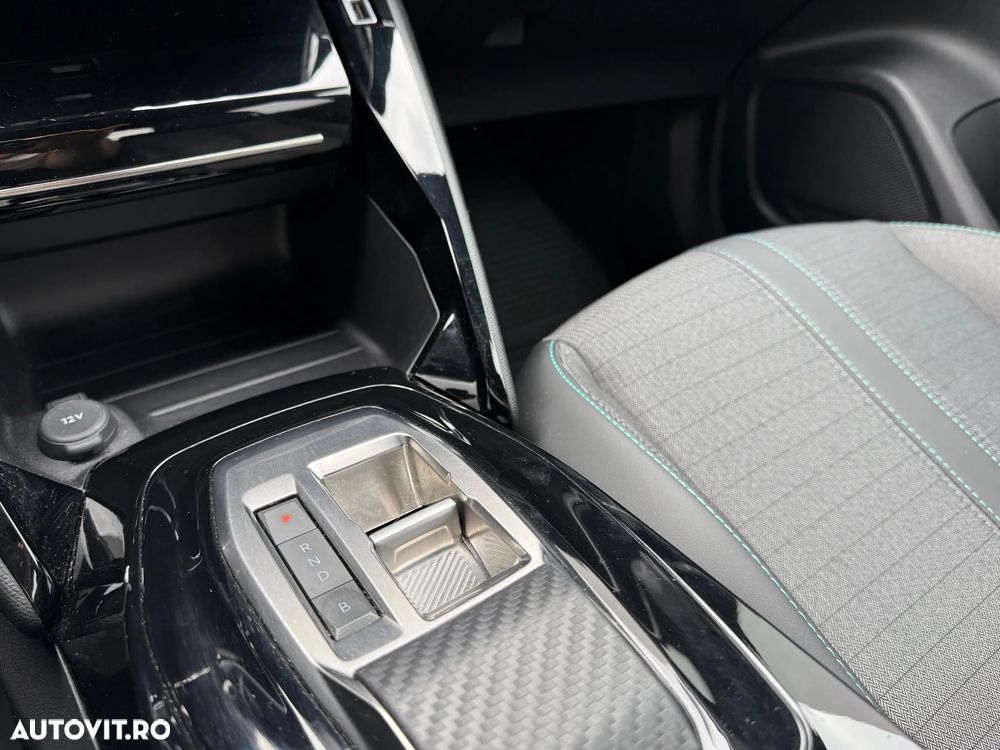 Peugeot 2008 e-2008 Allure Pack - 17