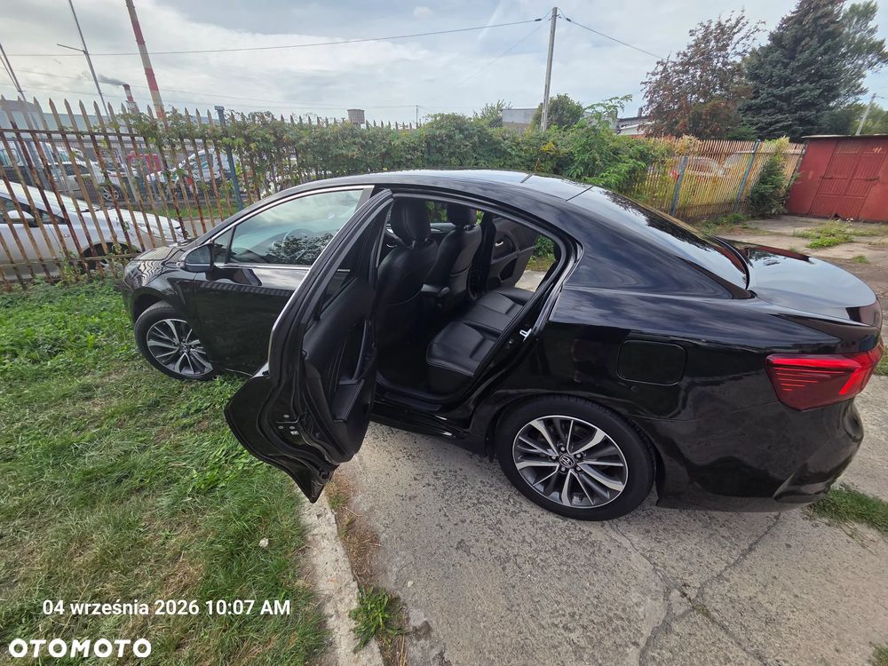 Toyota Avensis 1.8 Premium MS - 11