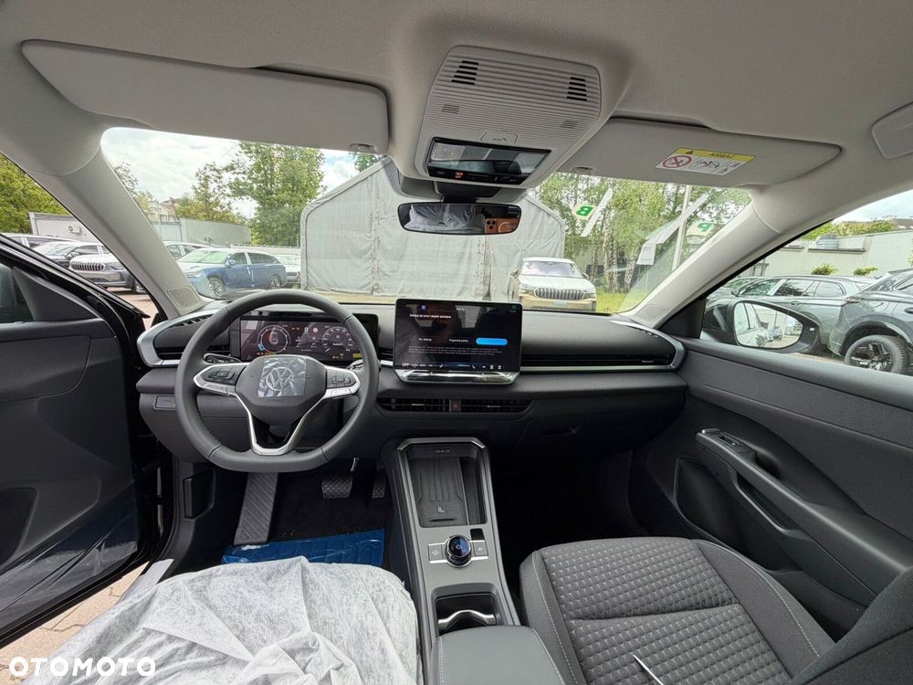 Volkswagen T-Roc - 5