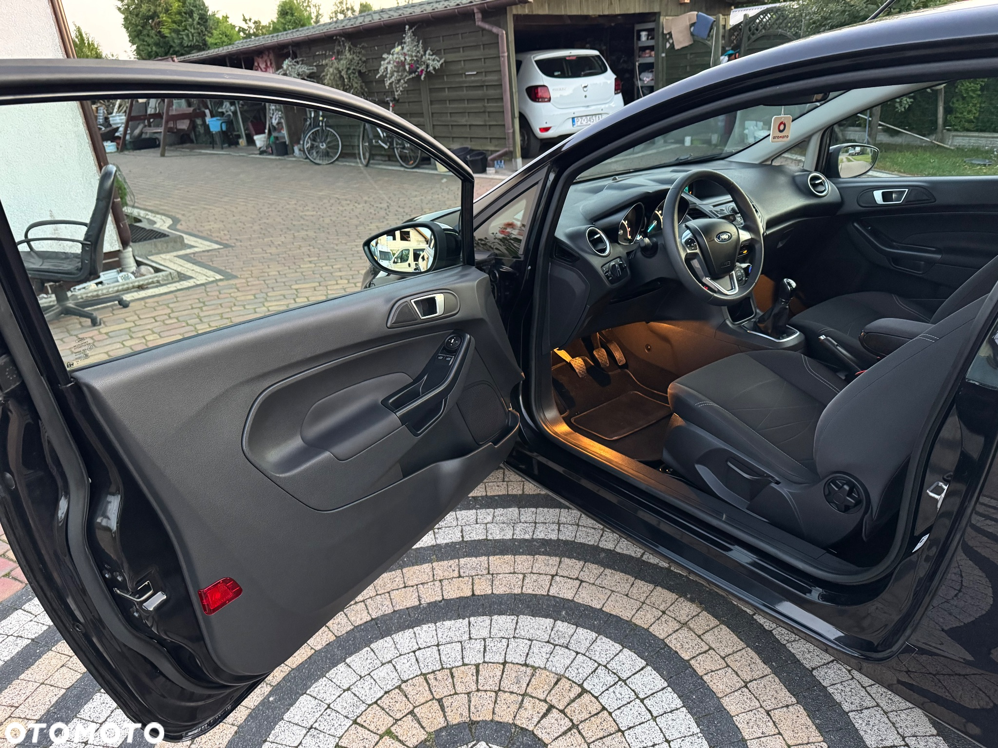 Ford Fiesta - 25