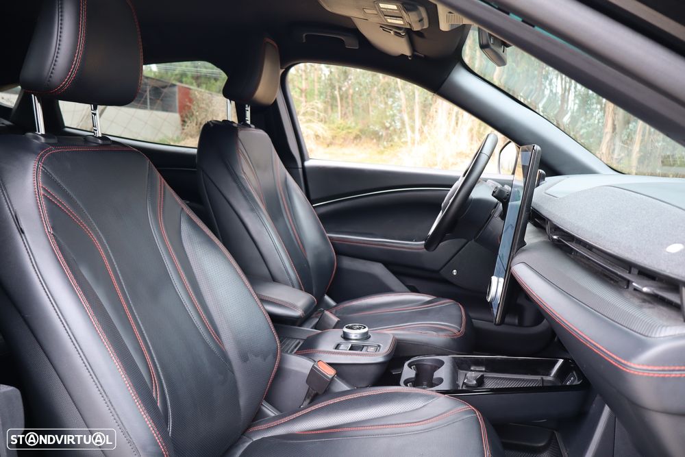 Ford Mustang Mach-E AWD PREMIUM - 15