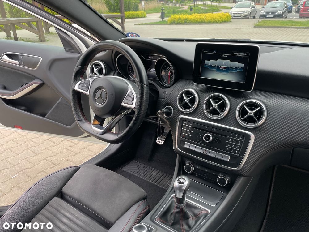 Mercedes-Benz Klasa A 180 AMG Line - 18