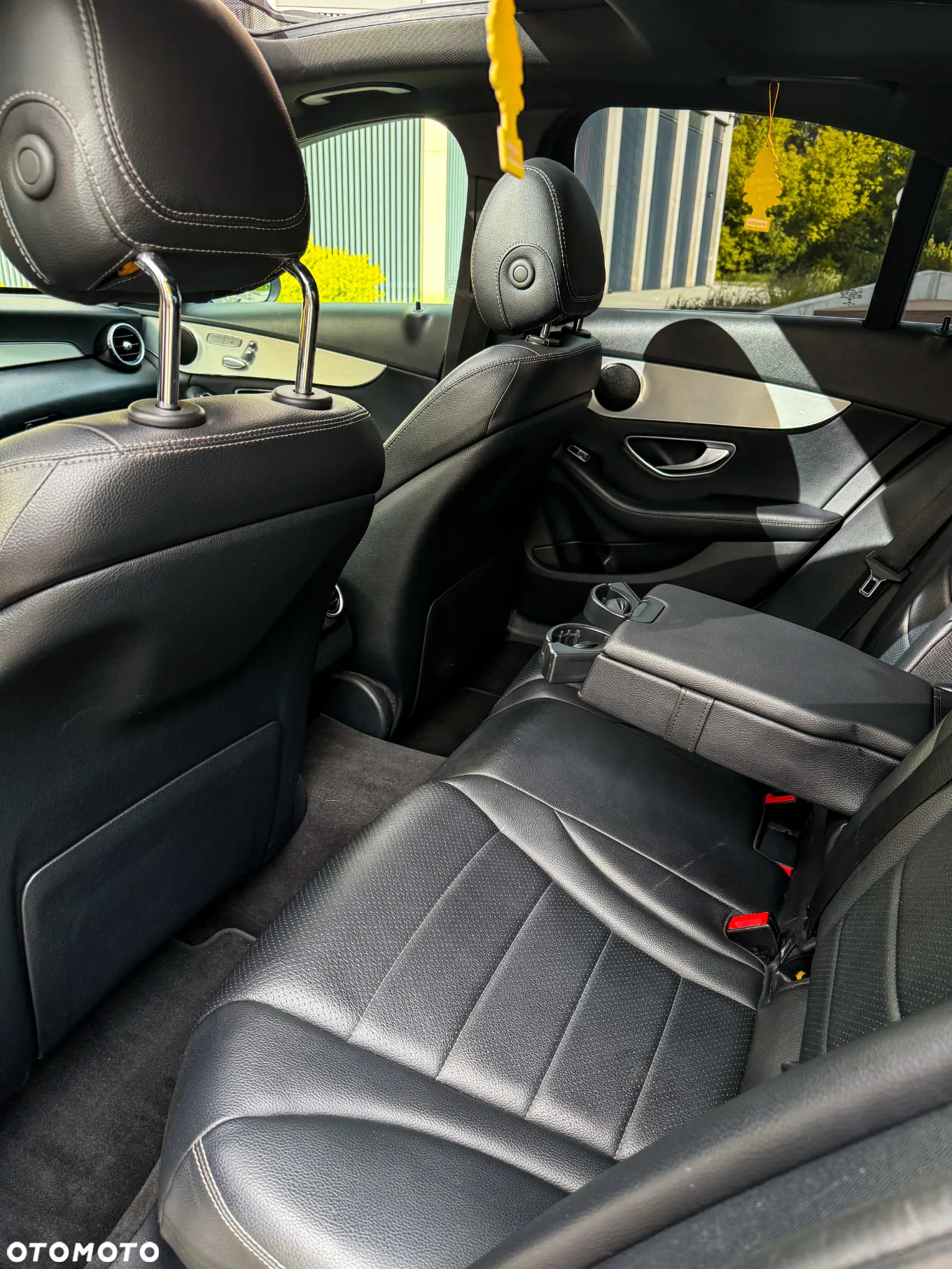 Mercedes-Benz Klasa C 300 4Matic 9G-TRONIC AMG Line - 26