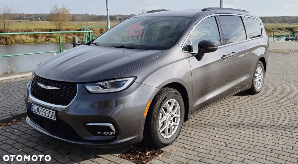 Chrysler Pacifica - 3