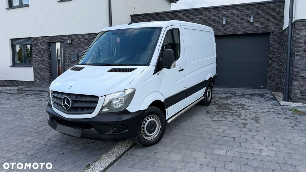 Mercedes-Benz Sprinter - 2